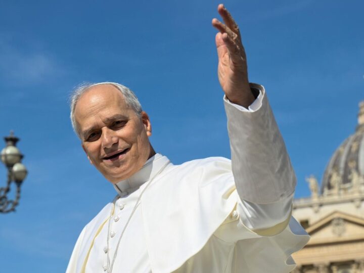 La militancia popular palpita lo que será la visita del Papa León XIV